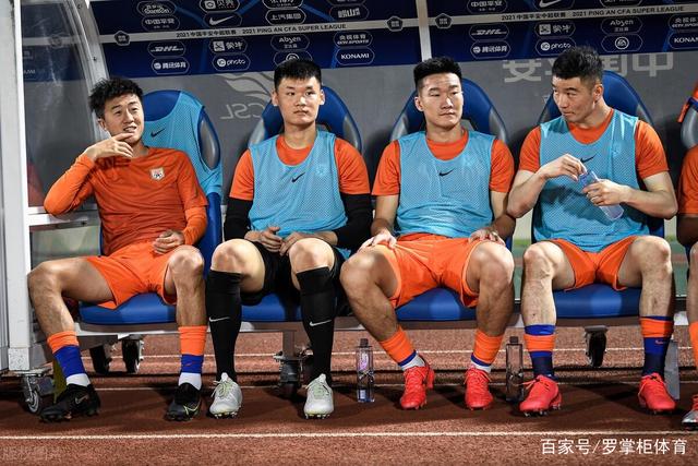法网首轮中国军团8进3！王欣瑜吴易昺晋级 郑钦文爆冷出局